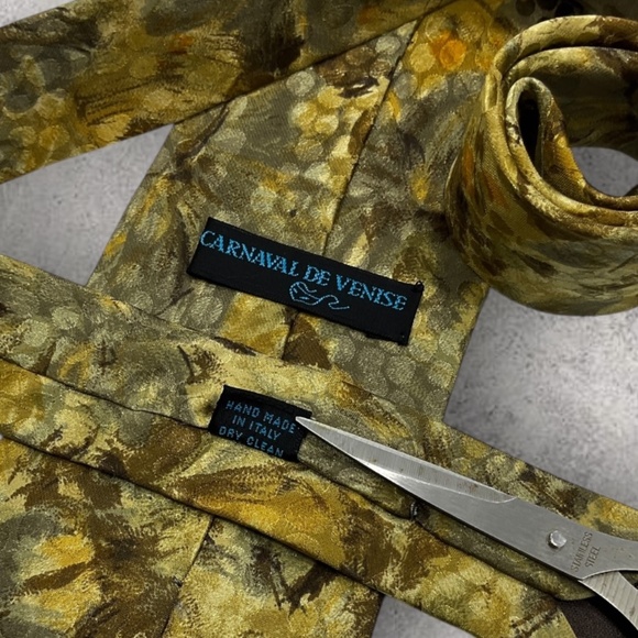 CARNAVAL DE VENISE Gray/Beige Art Silk LUXURY Tie HANDMADE ITALY - Picture 3 of 6